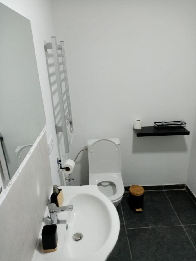 Feel At Home In Warre, دربي المظهر الخارجي الصورة